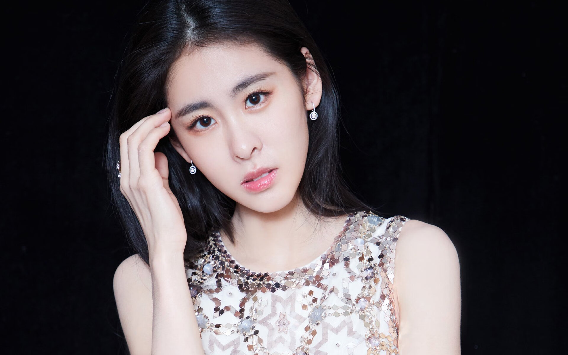 塞维利亚保持胜势,冲击欧洲赛场佳绩