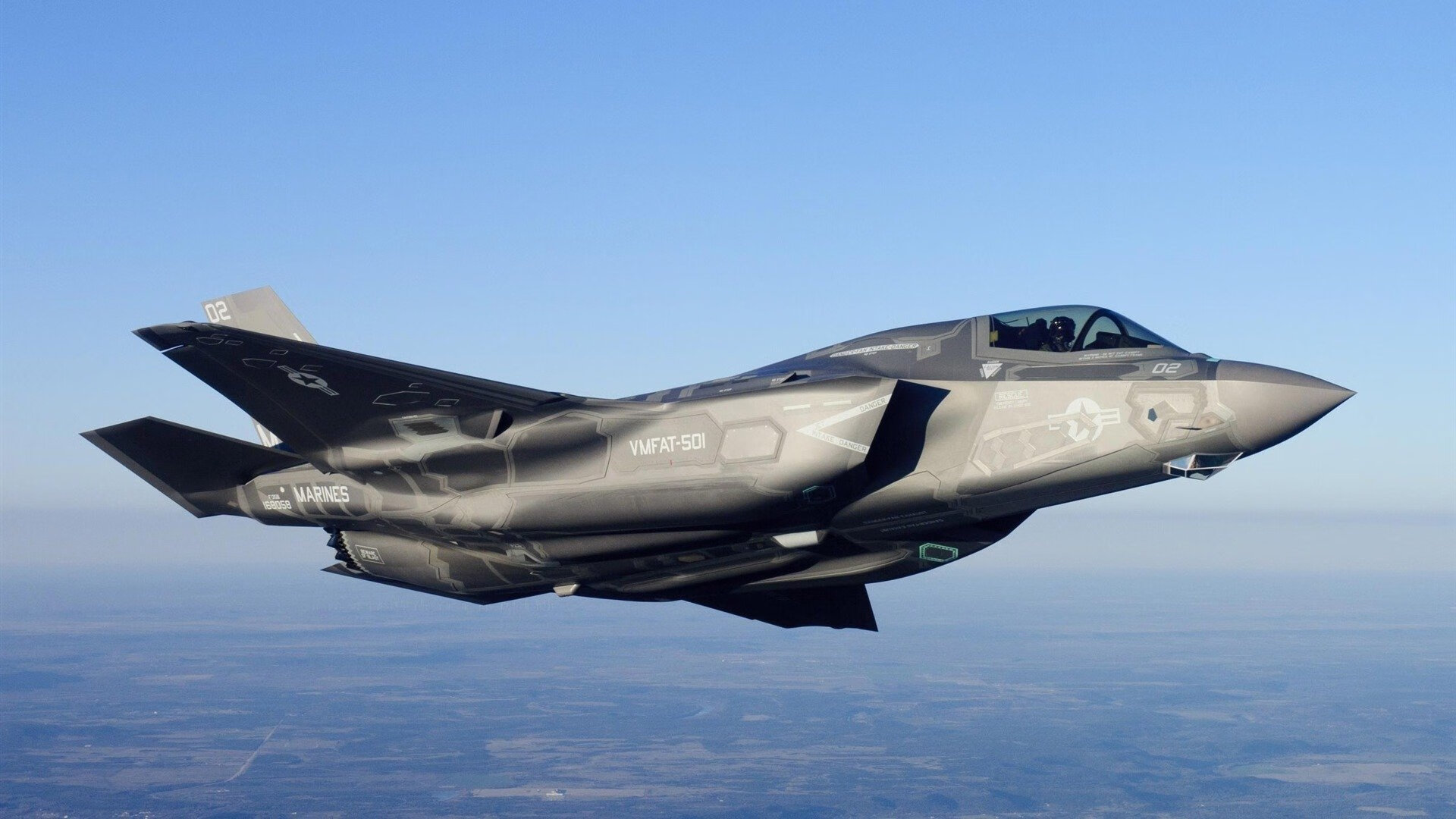 独行侠控卫赛后鼓励全队继续拼搏，独行侠的比赛