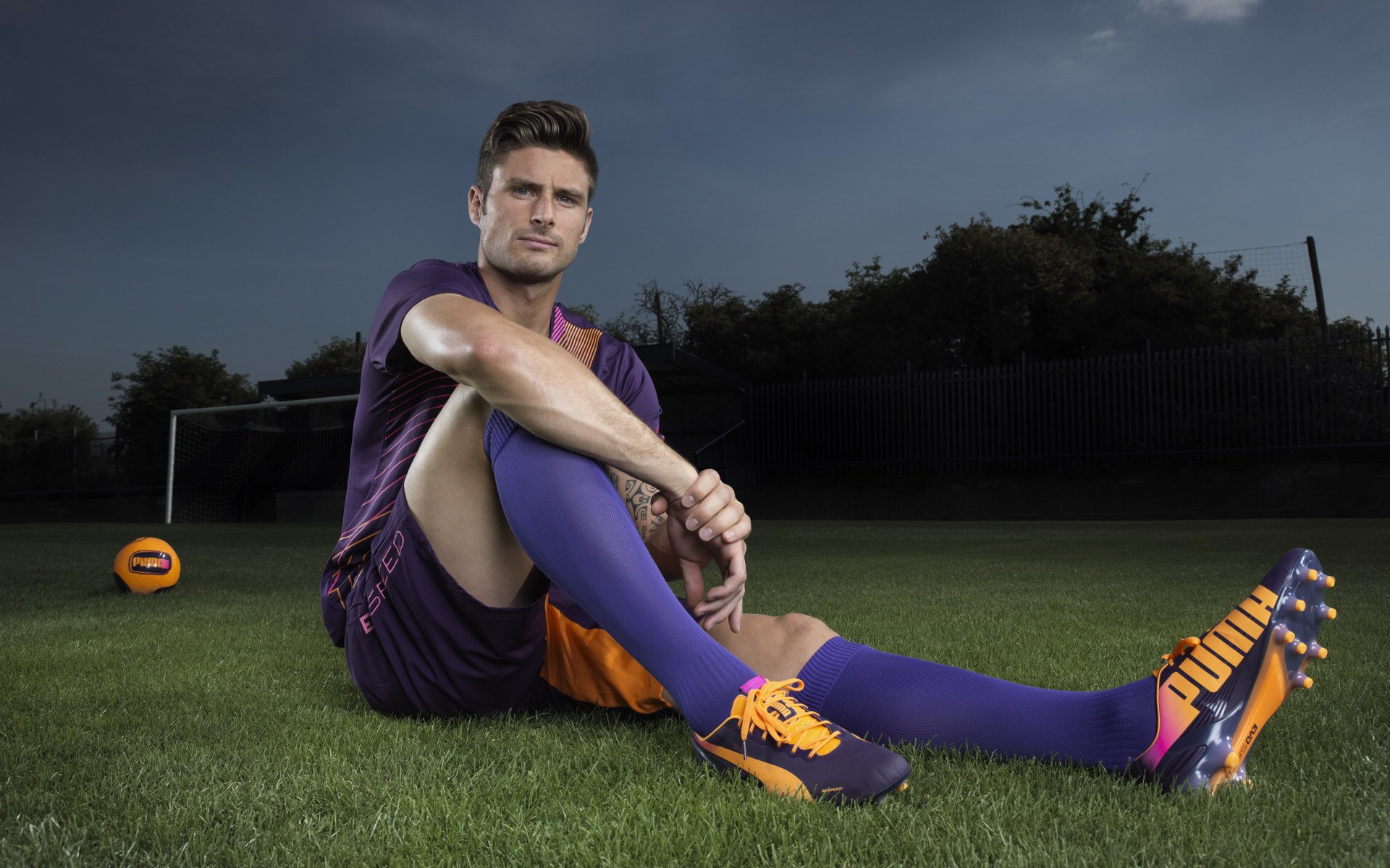 开云体育ios-埃弗顿中场保护能力增强稳定后防线，埃弗顿新主场